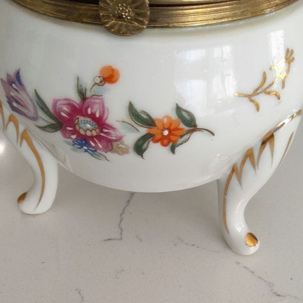 Vtg Napcoware footed trinket box Japanese porcelain hand-painted floral w gold - Picture 4 of 6